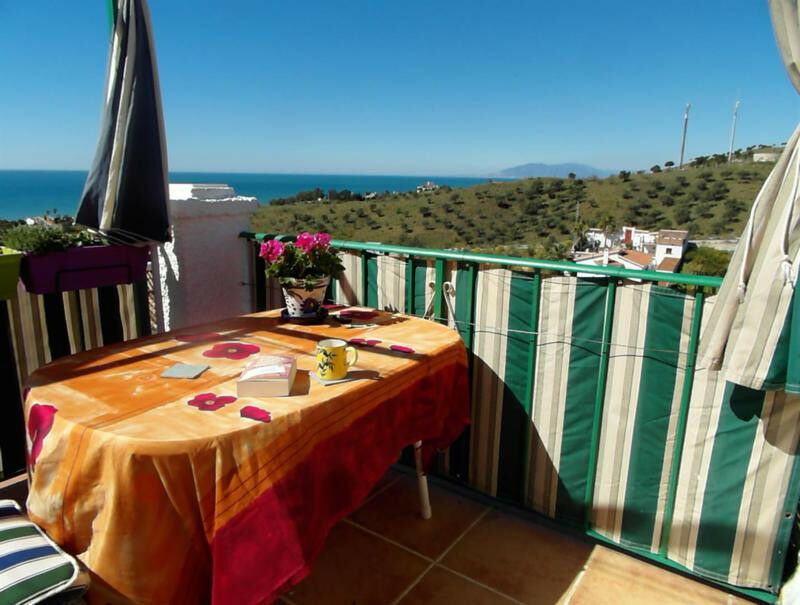 Detached Villa Benajarafe Málaga - image 11