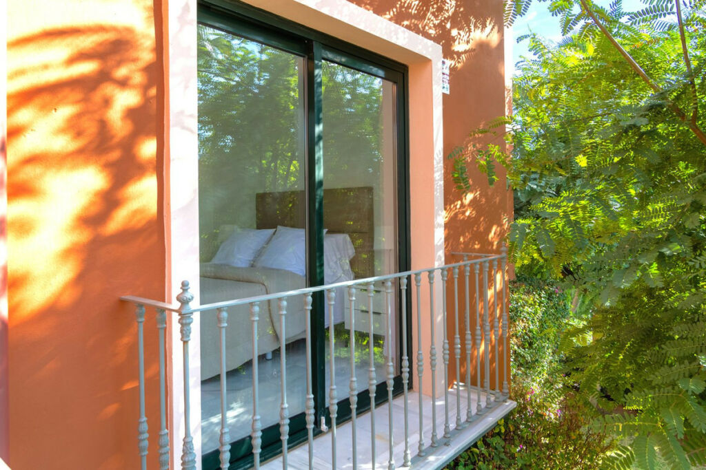 Middle Floor Apartment Monte Halcones Málaga - image 11
