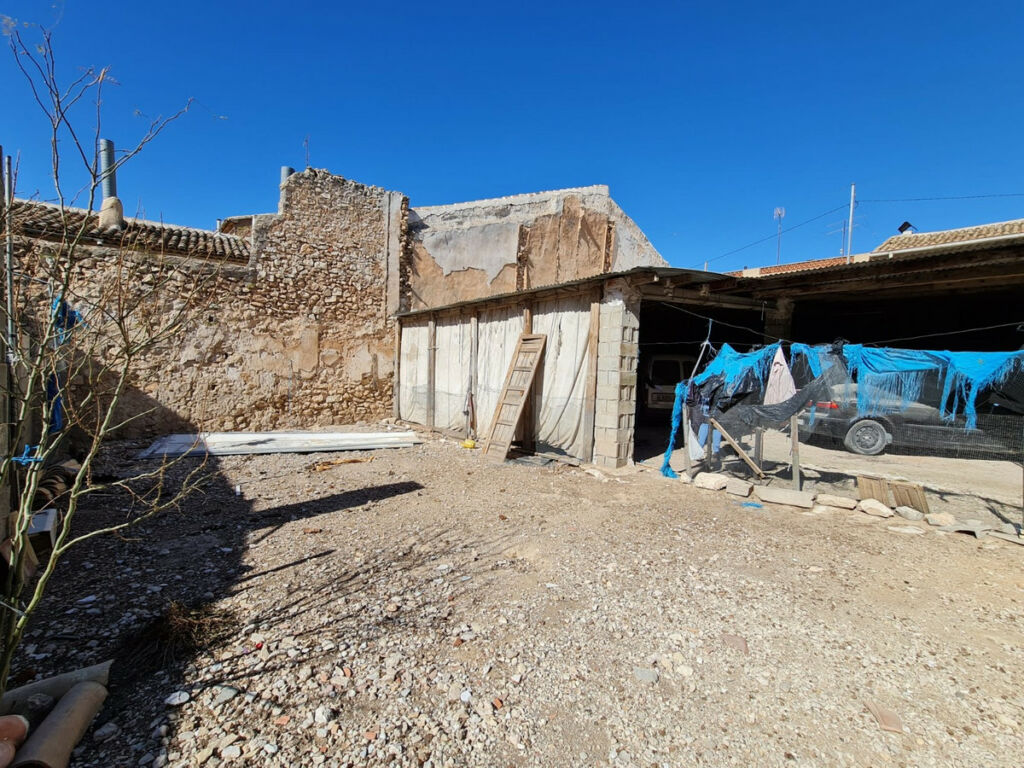 Land Pinoso Alicante - image 12