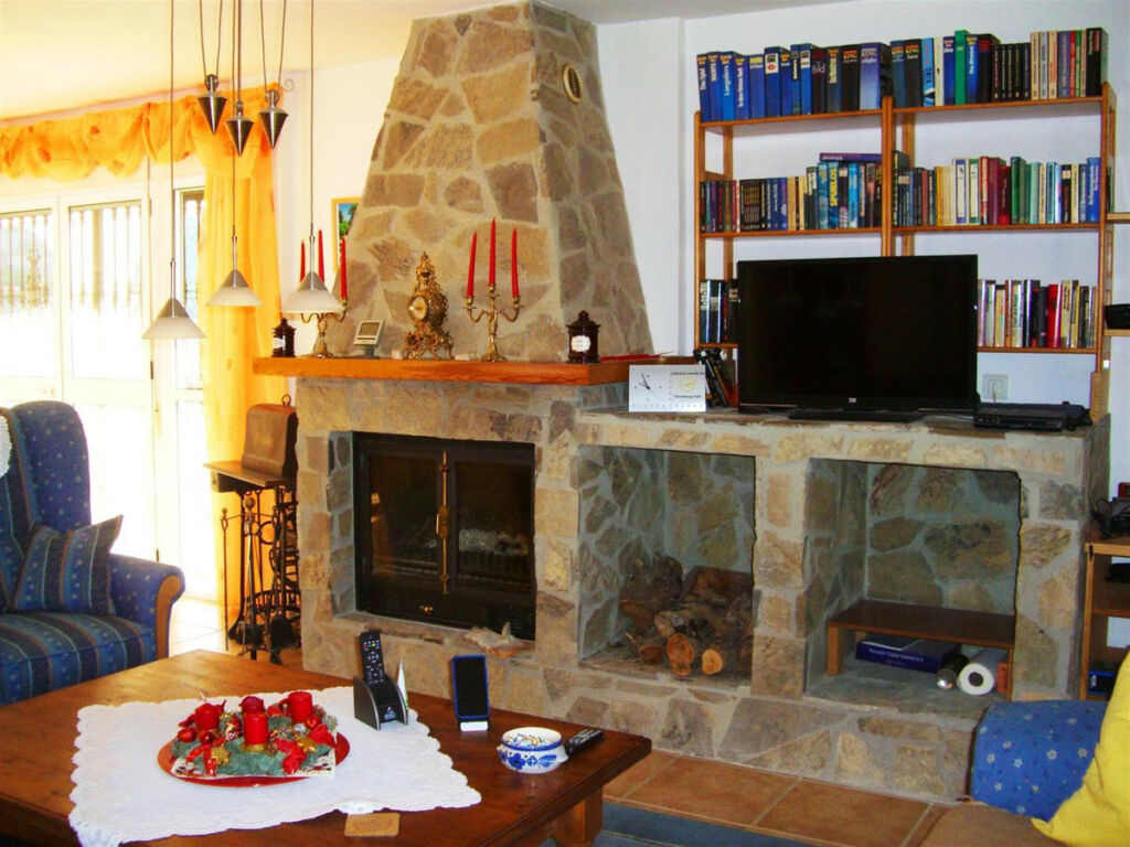 Detached Villa Alcaucín Málaga - image 12