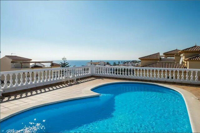 Middle Floor Apartment Nerja Málaga - image 12
