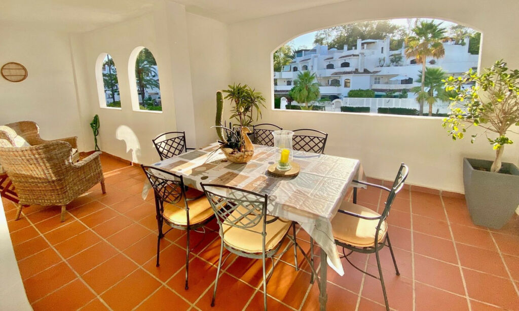 Middle Floor Apartment Elviria Málaga - image 12