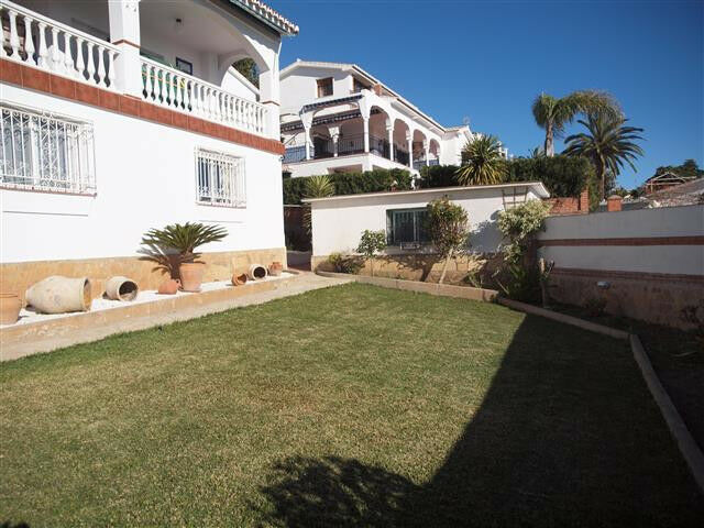 Detached Villa Caleta de Vélez Málaga - image 12