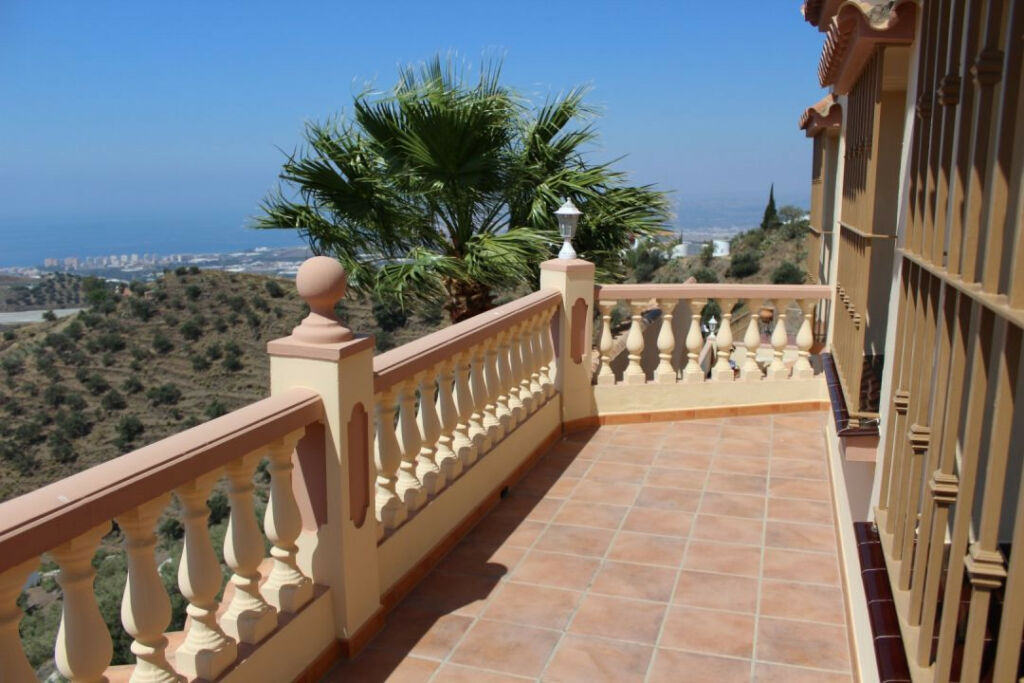 Detached Villa Algarrobo Málaga - image 12