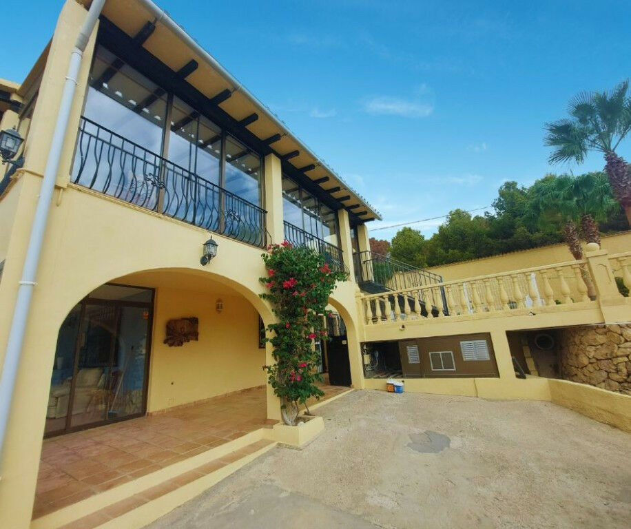 Detached Villa Altea Alicante - image 12
