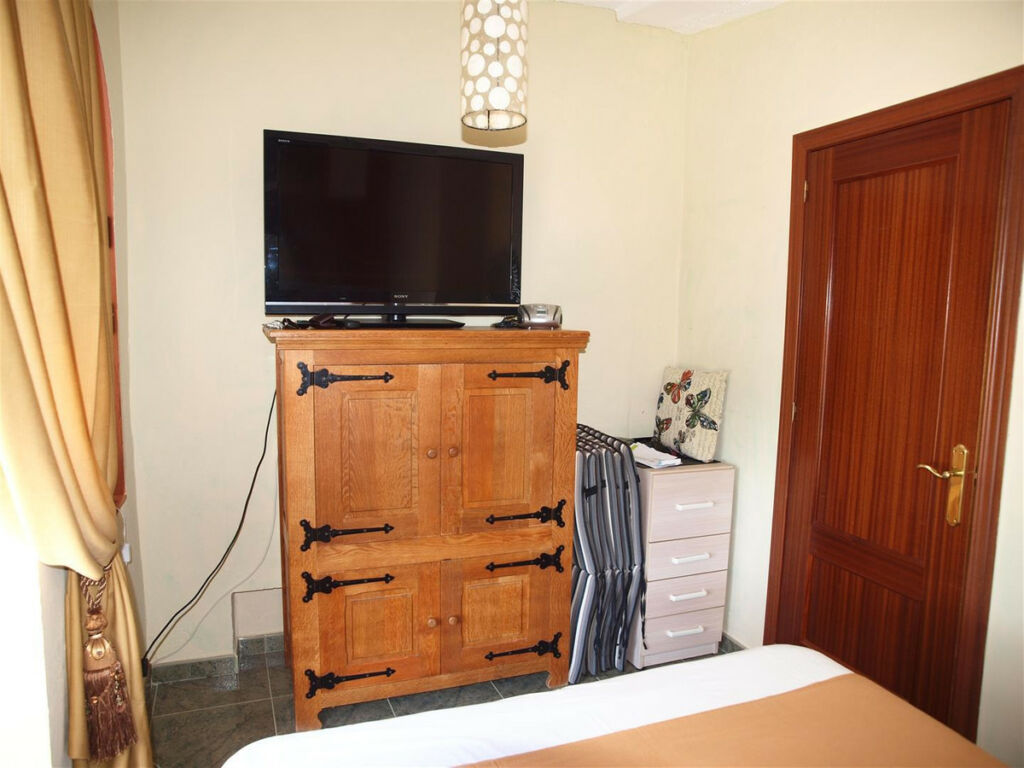 Detached Villa Benajarafe Málaga - image 12