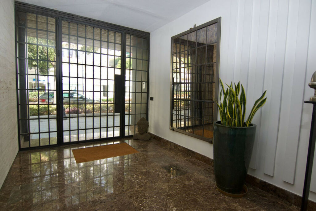 Middle Floor Apartment Marbella Málaga - image 13