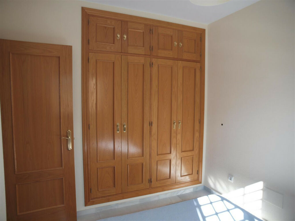 Middle Floor Apartment Caleta de Vélez Málaga - image 13