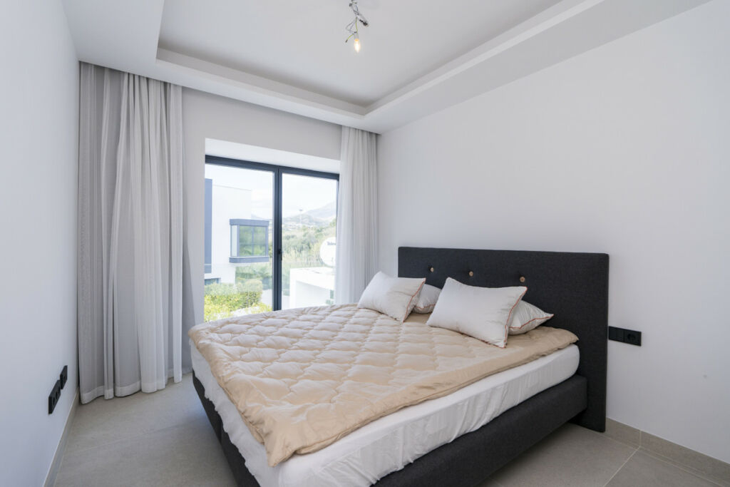Semi-Detached House Estepona Málaga - image 13