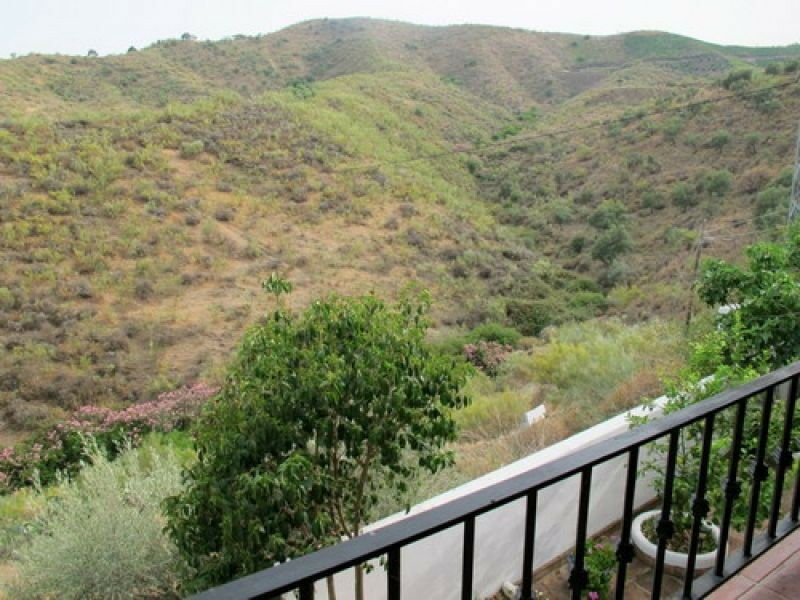 Detached Villa Macharaviaya Málaga - image 13