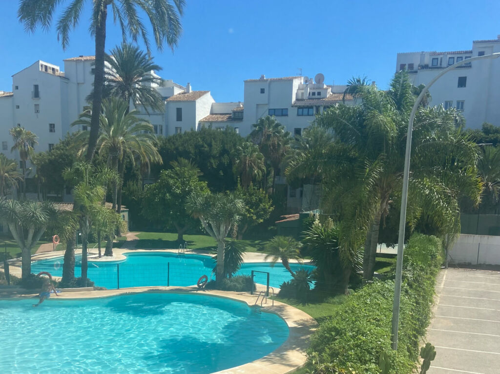 Middle Floor Apartment Puerto Banús Málaga - image 13