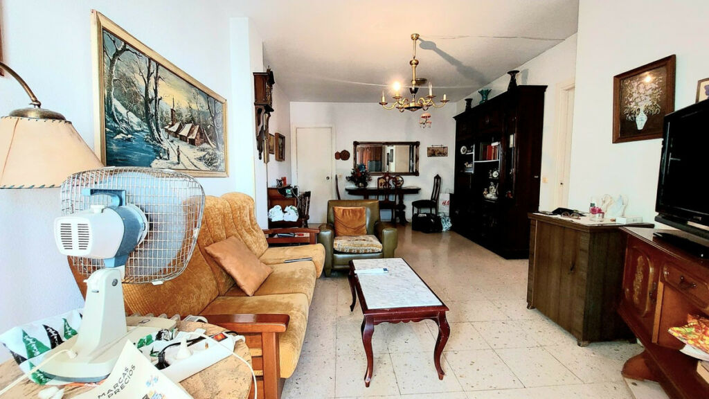 Middle Floor Apartment Fuengirola Málaga - image 13