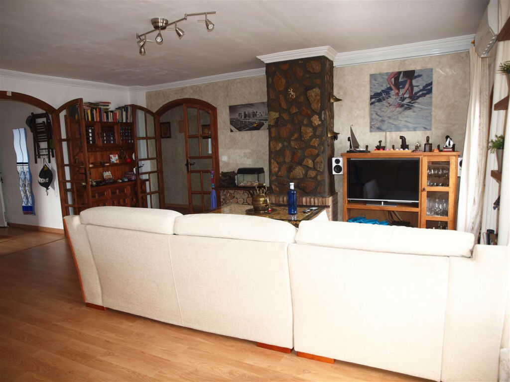 Detached Villa Benajarafe Málaga - image 13