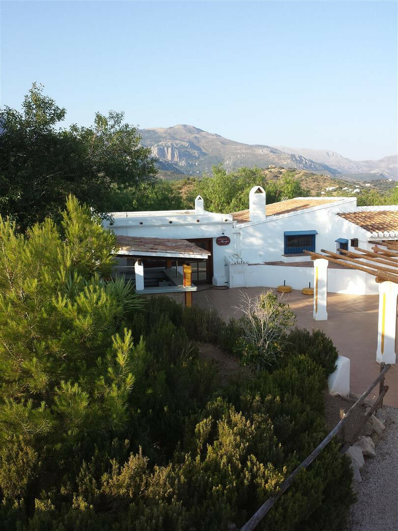 Detached Villa Riogordo Málaga - image 13