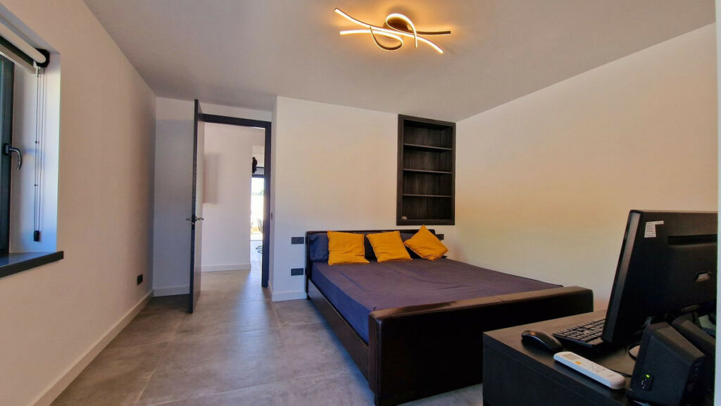 Detached Villa San Pedro de Alcántara Málaga - image 14