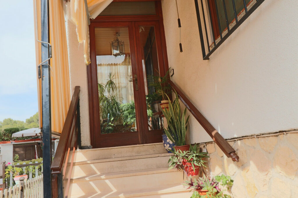 Detached Villa La Nucia Alicante - image 13