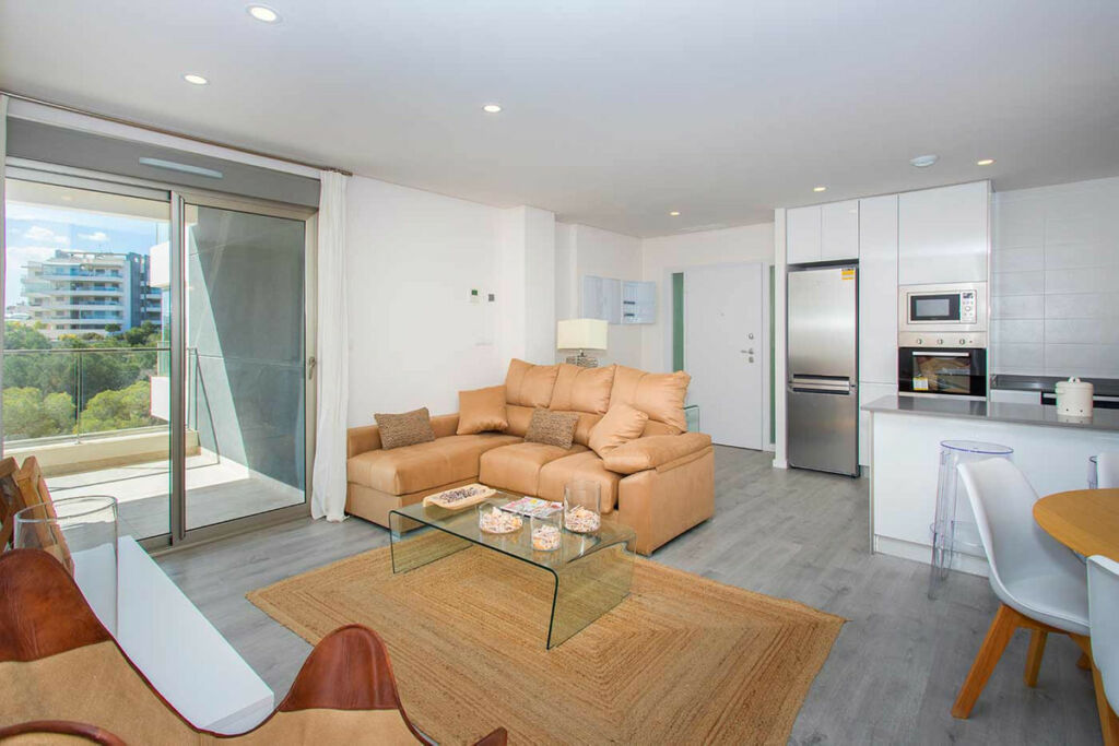 Middle Floor Apartment Villamartin Alicante - image 13