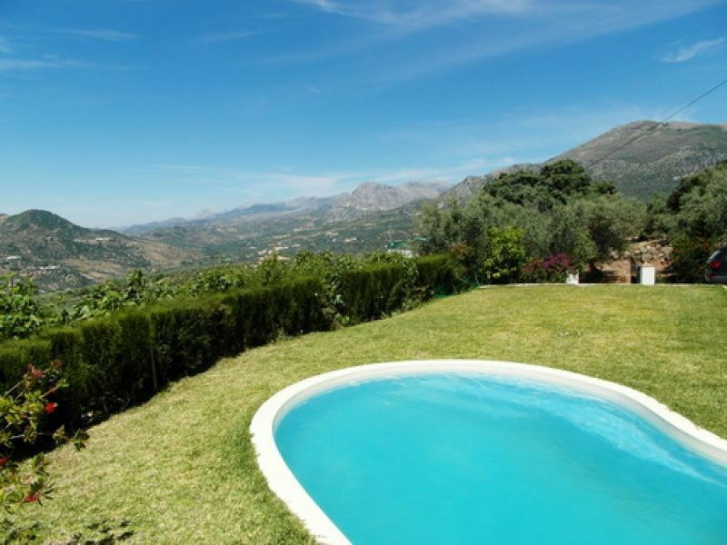 Detached Villa Periana Málaga - image 13