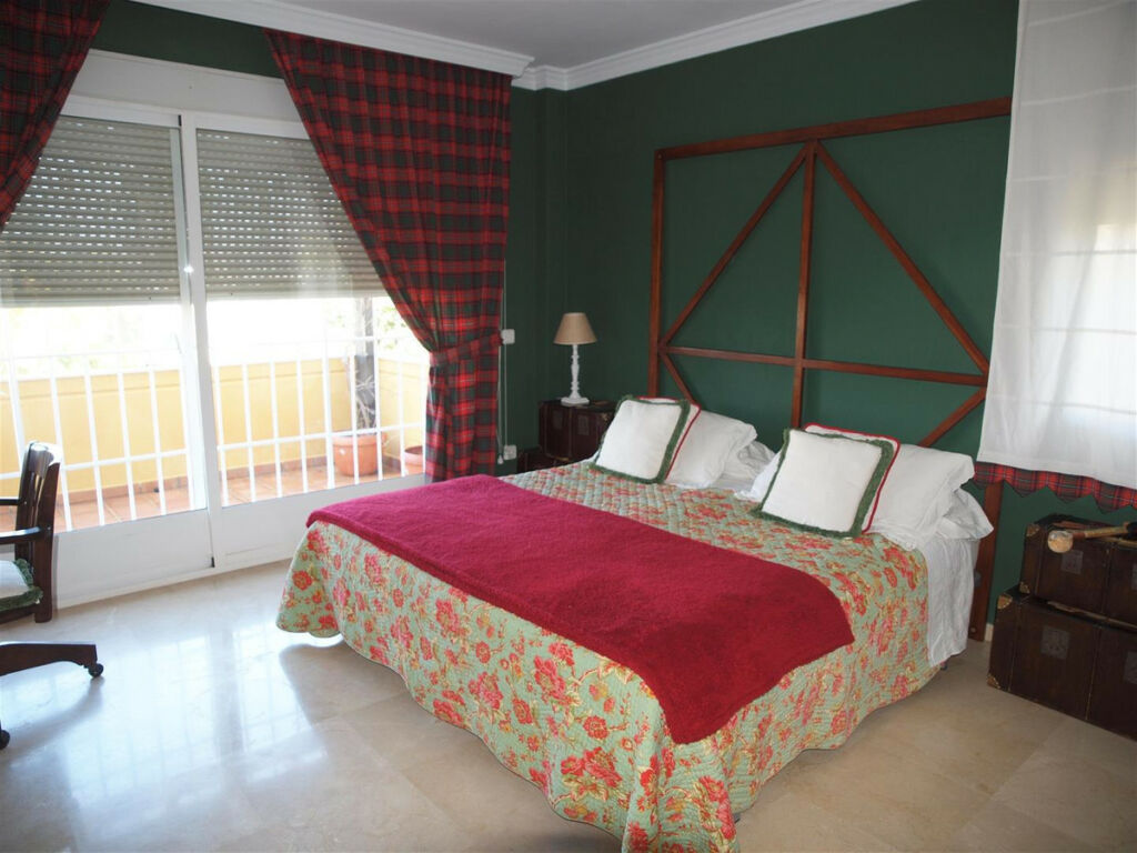 Detached Villa Mezquitilla Málaga - image 13