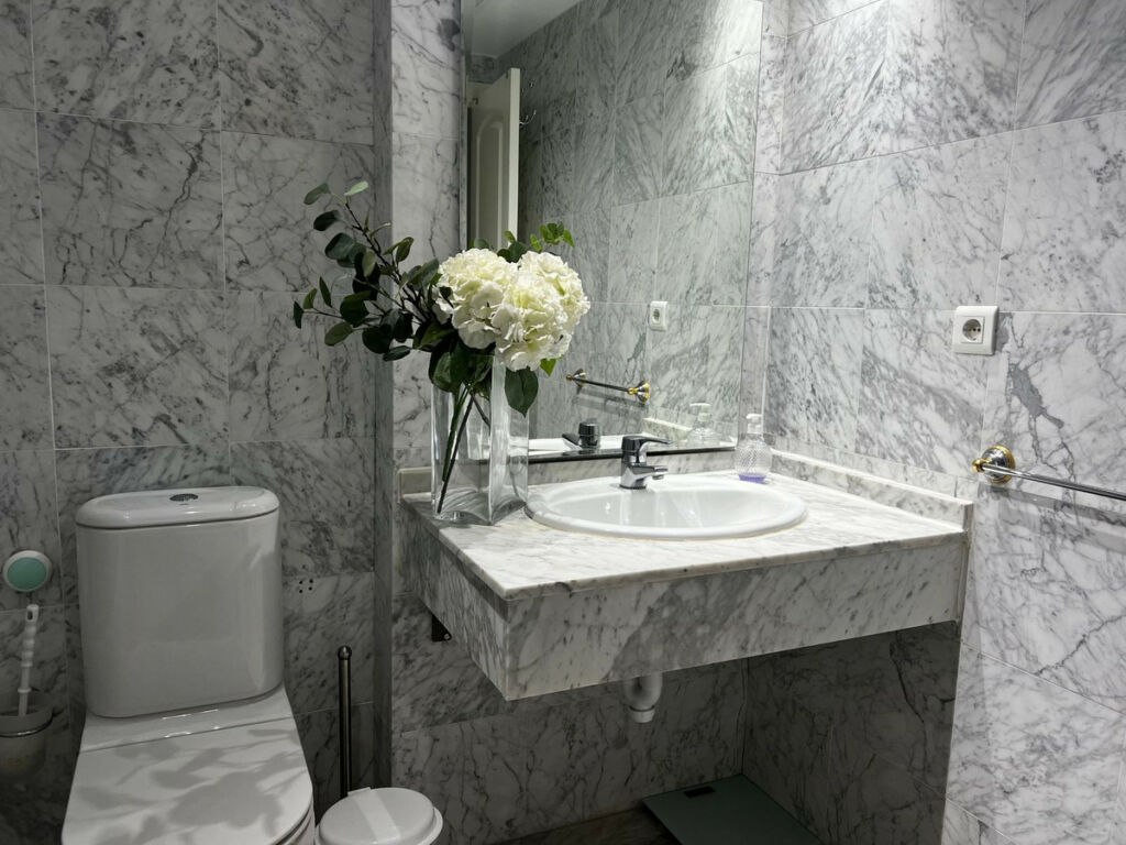 Ground Floor Apartment Puerto Banús Málaga - image 13