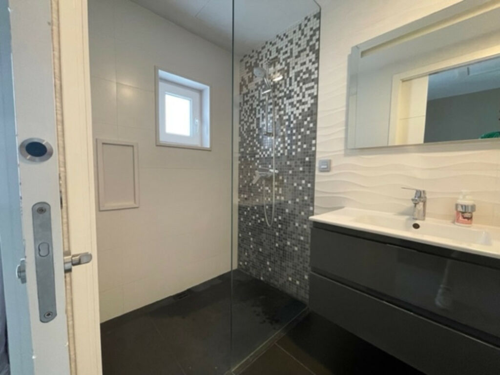 Middle Floor Apartment Puerto Banús Málaga - image 13