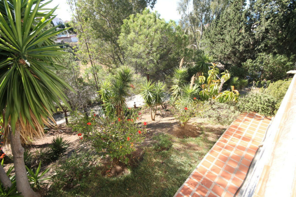 Detached Villa Rincón de la Victoria Málaga - image 13
