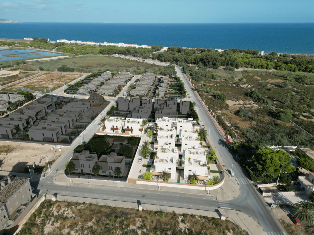 Detached Villa La Marina Alicante - image 13