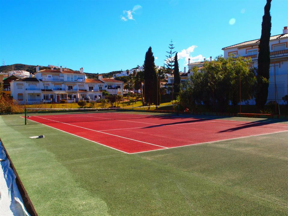 Middle Floor Apartment Torrox Málaga - image 13