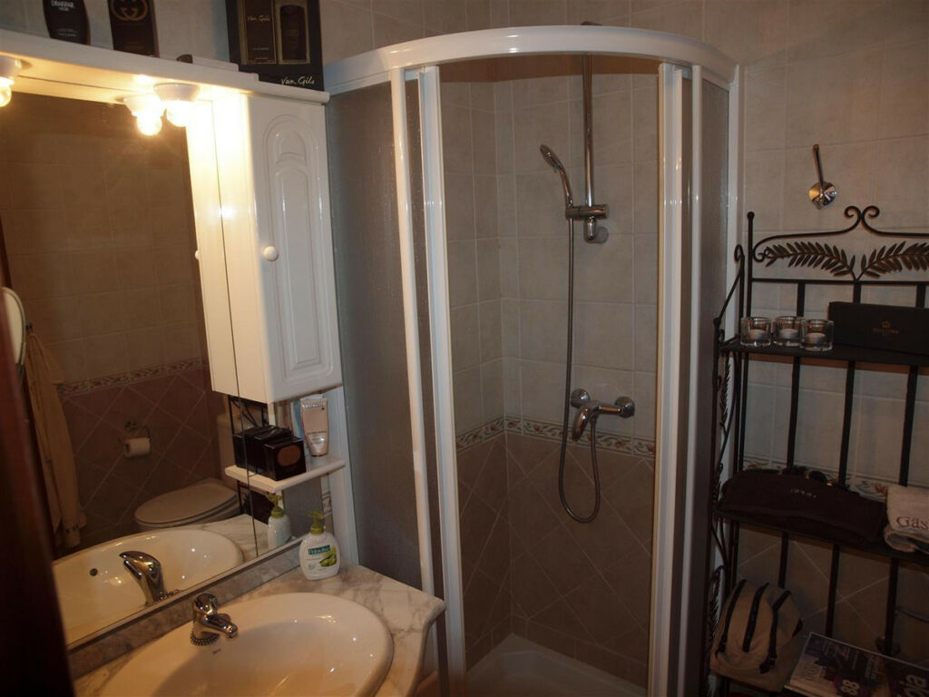 Middle Floor Apartment Benajarafe Málaga - image 13