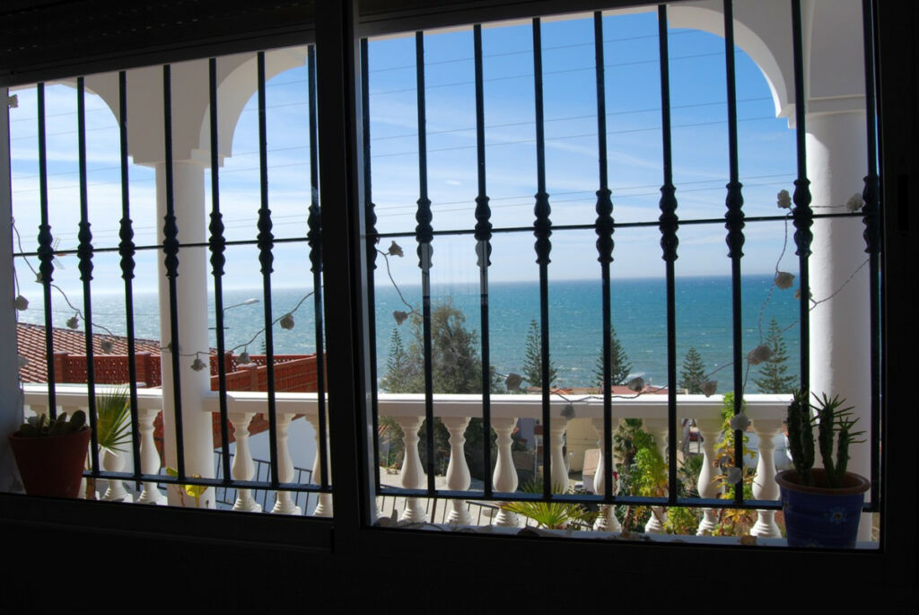 Semi-Detached House Lagos Málaga - image 14