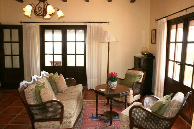Detached Villa Colmenar Málaga - image 14