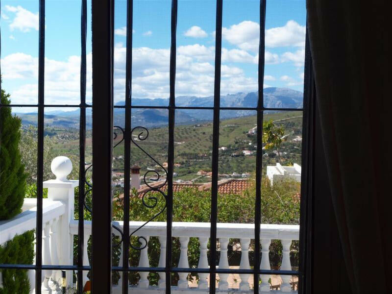 Detached Villa Alcaucín Málaga - image 14