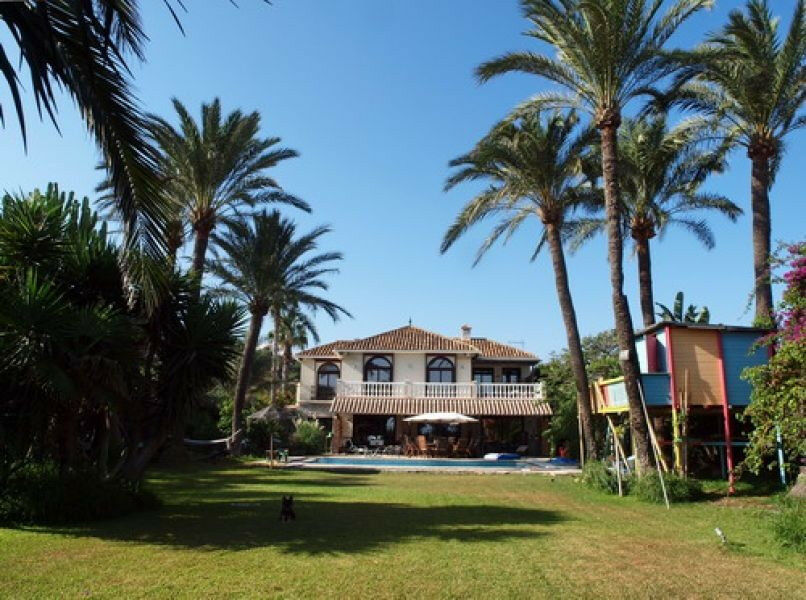 Detached Villa Almayate Málaga - image 14