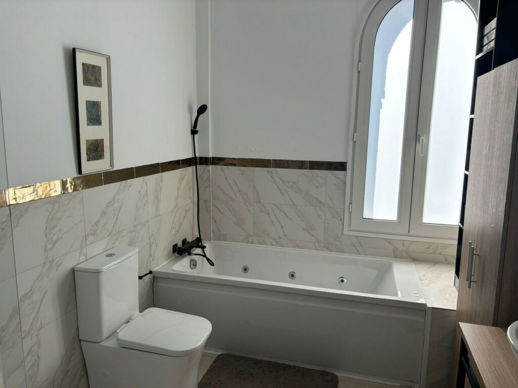 Detached Villa La Línea Cádiz - image 14