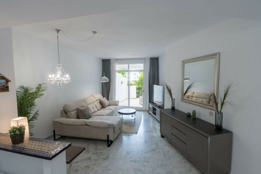 Ground Floor Apartment The Golden Mile Málaga - image 14