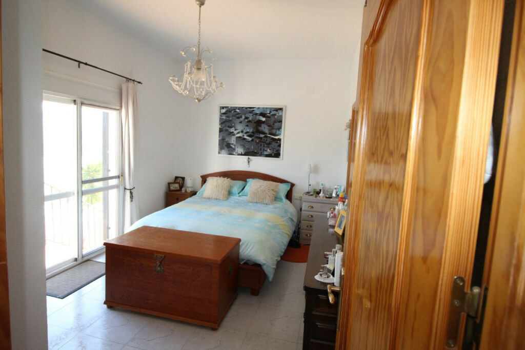 Detached Villa Los Romanes Málaga - image 14
