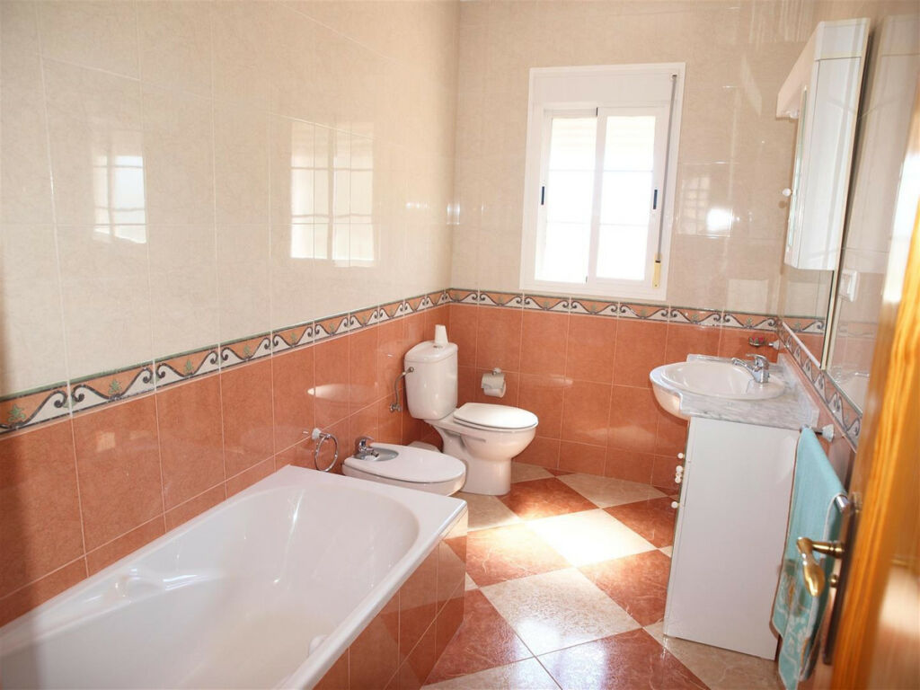 Detached Villa Los Romanes Málaga - image 14