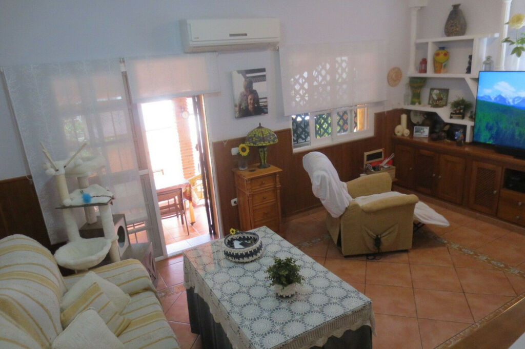 Semi-Detached House El Coto Málaga - image 14