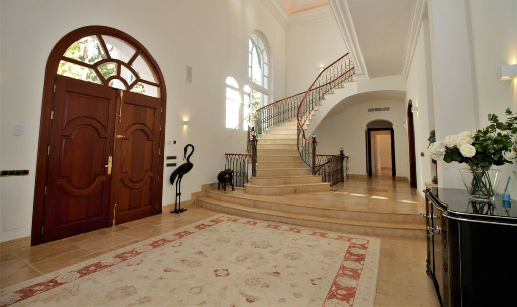 Detached Villa La Zagaleta Málaga - image 14