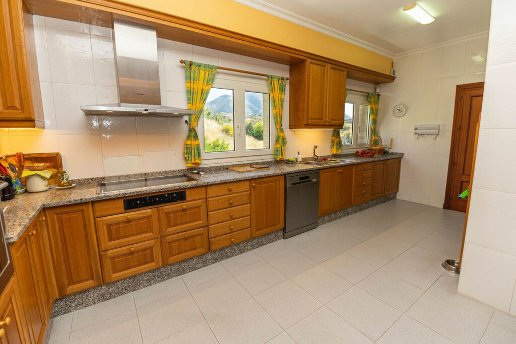 Detached Villa Mijas Málaga - image 14