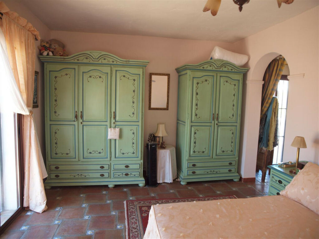 Detached Villa Viñuela Málaga - image 15