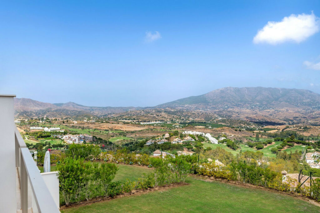 Middle Floor Apartment La Cala Golf Málaga - image 15
