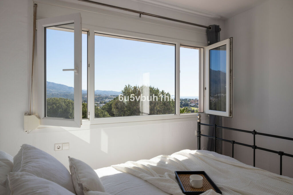 Middle Floor Apartment Nueva Andalucía Málaga - image 15