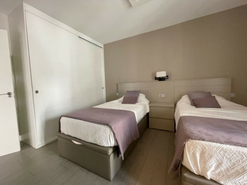 Middle Floor Apartment Puerto Banús Málaga - image 15