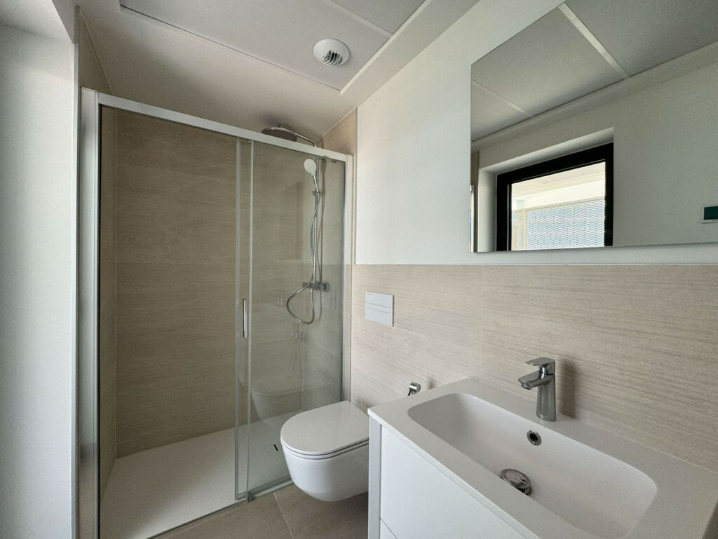 Middle Floor Apartment Fuengirola Málaga - image 16