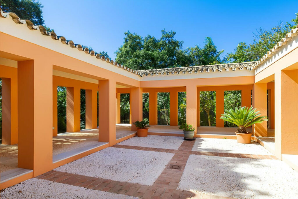 Detached Villa Sotogrande Alto Cádiz - image 15