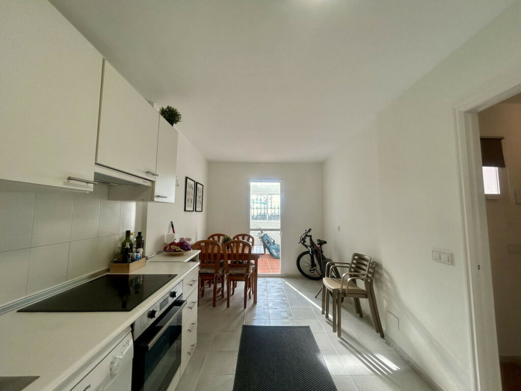 Townhouse New Golden Mile Málaga - image 15