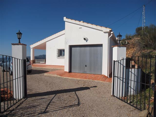 Detached Villa Moclinejo Málaga - image 15