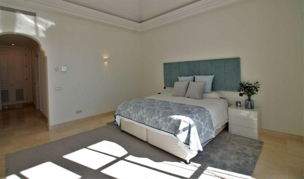 Detached Villa La Zagaleta Málaga - image 15