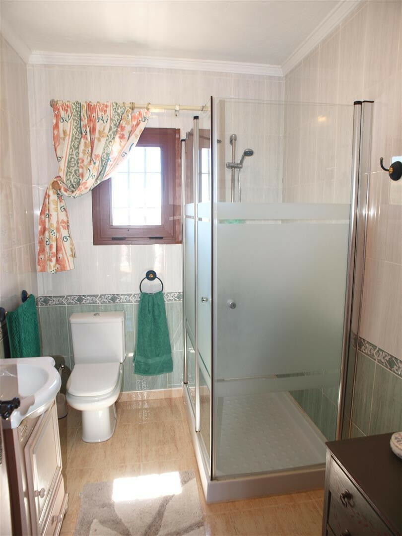 Detached Villa Viñuela Málaga - image 16